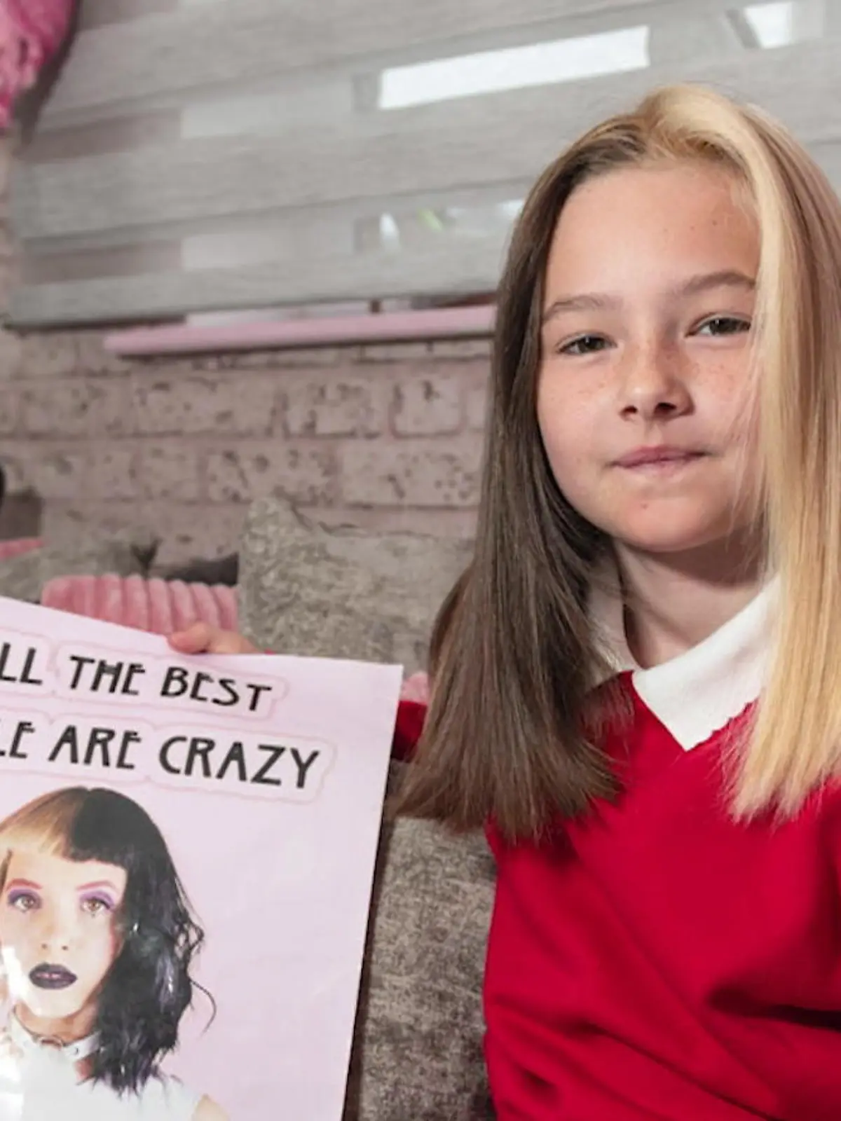 Evie Smith wird wegen ihrer neuen Frisur vom Unterricht verwiesen
