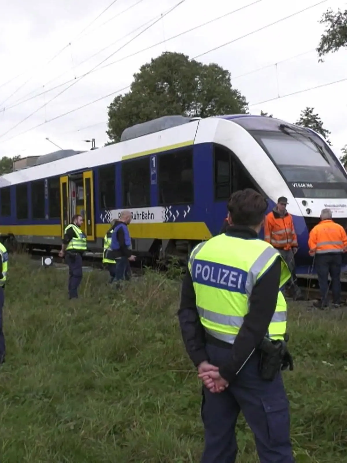 Bild zu: "Personenzug crasht mit Güterzug "
