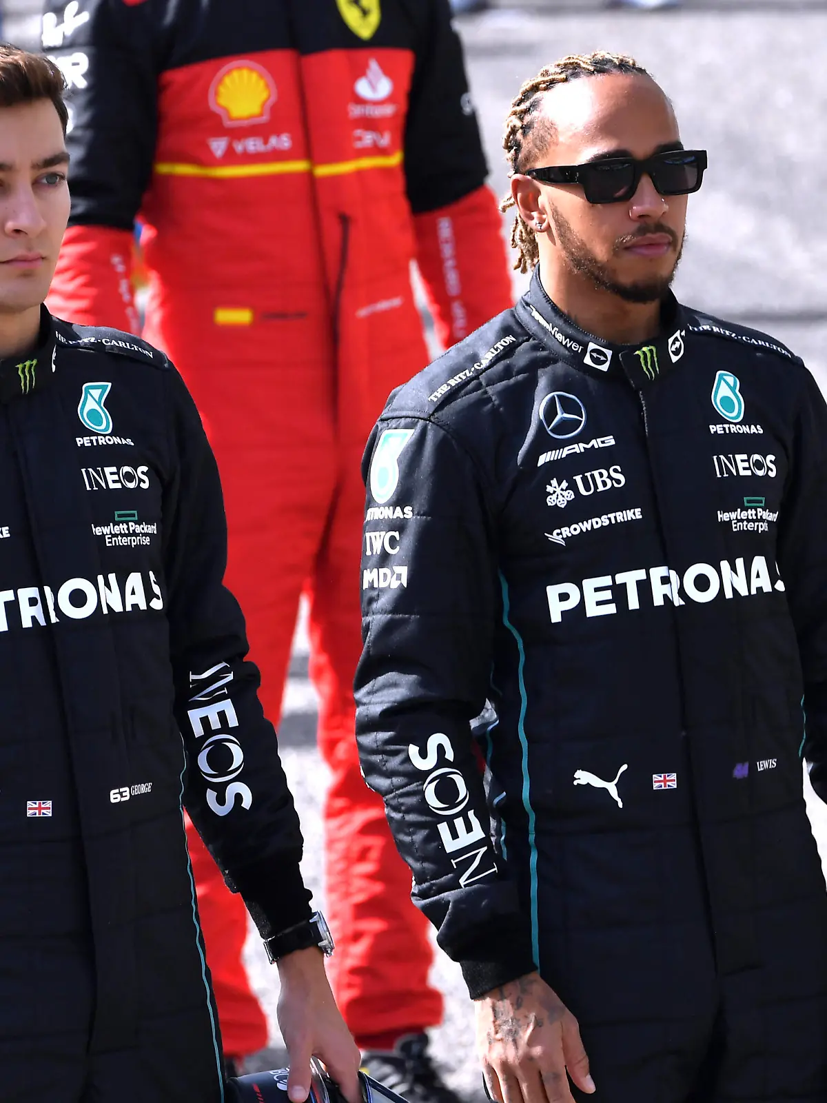  RUSSELL George und HAMILTON Lewis F1 Team Mercedes FIA F1 Saison 2022 Test in Bahrain 1.Tag am 10.03. 2022 Bahrain International Circuit *** RUSSELL George and HAMILTON Lewis F1 Team Mercedes FIA F1 Season 2022 Test in Bahrain 1 day on 10 03 2022 Bahrain International Circuit