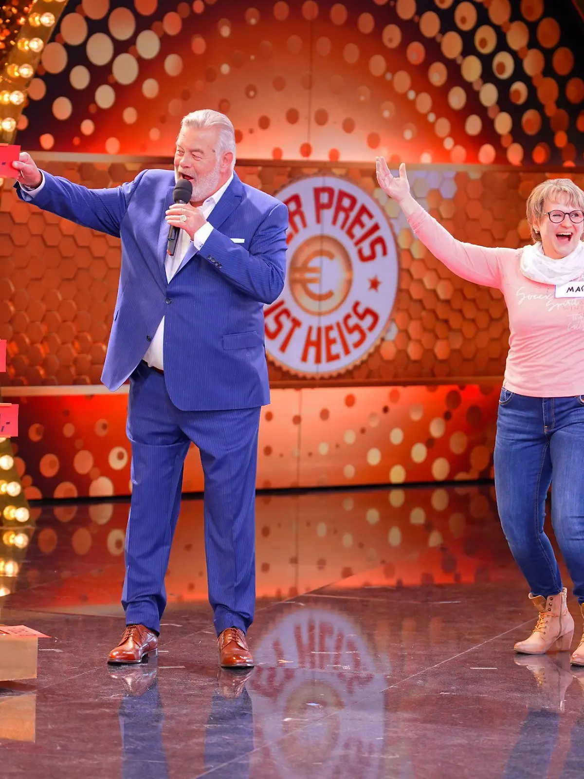 Moderator Harry Wijnvoord, Marina

+++ Die Verwendung des sendungsbezogenen Materials ist nur mit dem Hinweis und Verlinkung auf RTL+ gestattet. +++