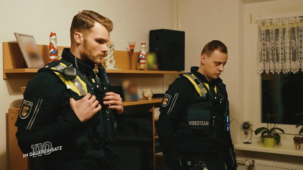 Tom und Chris im Nachtdienst Akuter Suizidverdacht