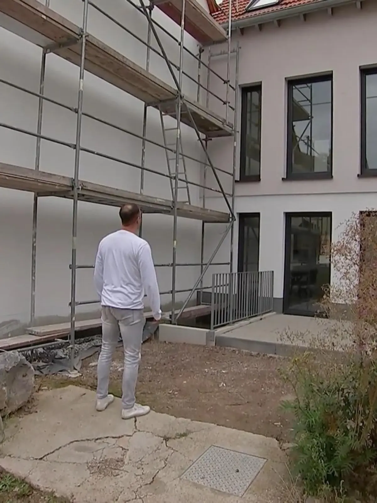 Bild zu: "Wohnung fertig, Einziehen tabu! Bankrotter Bauträger lässt Käufer verzweifeln"