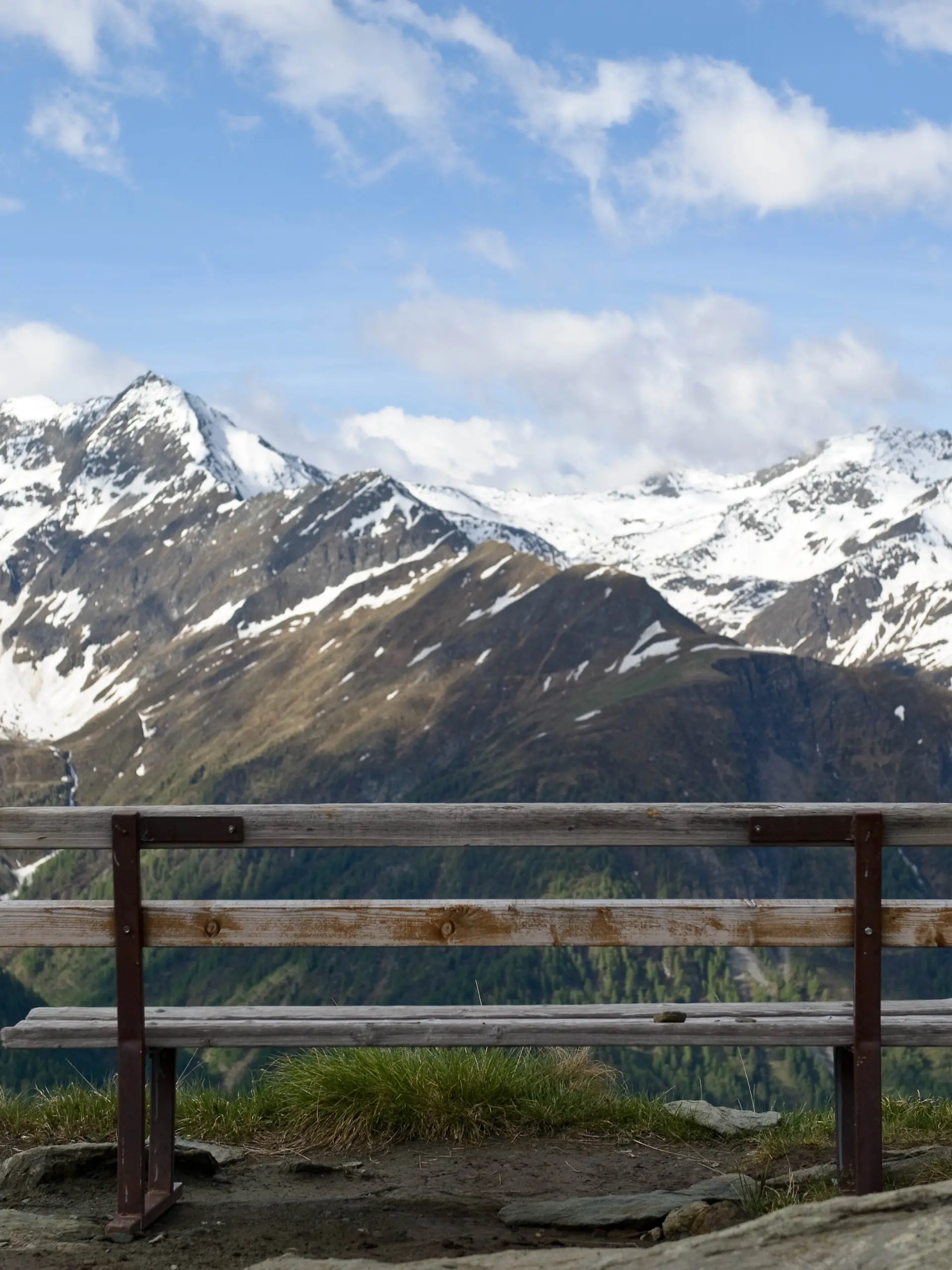 Bild zu: "Deutsche überlebt 300-Meter-Sturz in den Tiroler Alpen "