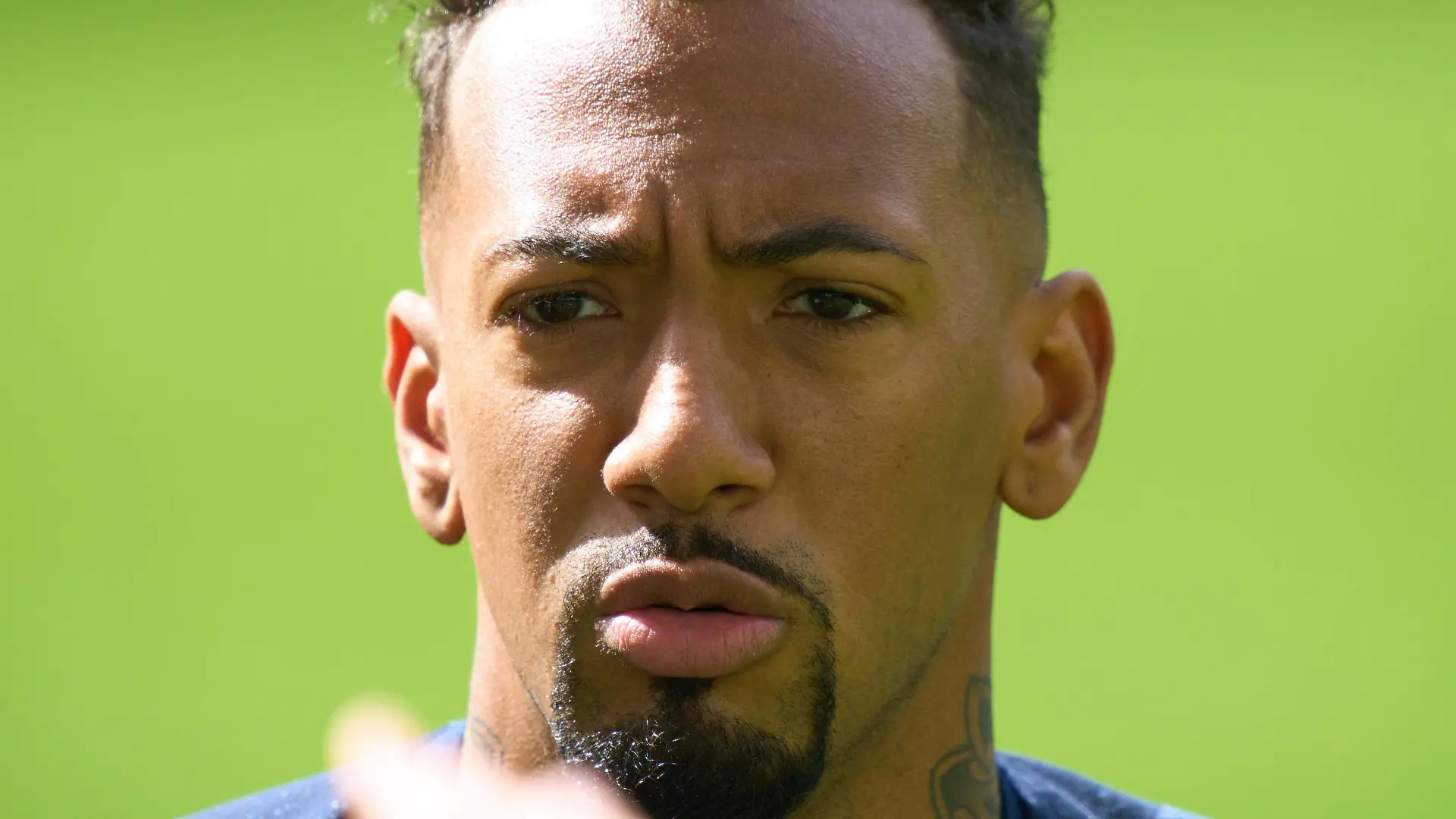 Jerome BOATENG FCB 17 half-size, portrait, one person, single, Aktion, Einzelbild, angeschnittenes Einzelmotiv, Halbfigur, halbe Figur, in the match VFL WOLFSBURG - FC BAYERN MUENCHEN 2-3 1.German Football League on April 17, 2021 in Wolfsburg, Germany Season 2020/2021, matchday 29, 1.Bundesliga, FCB, München, 29.Spieltag, Wölfe,