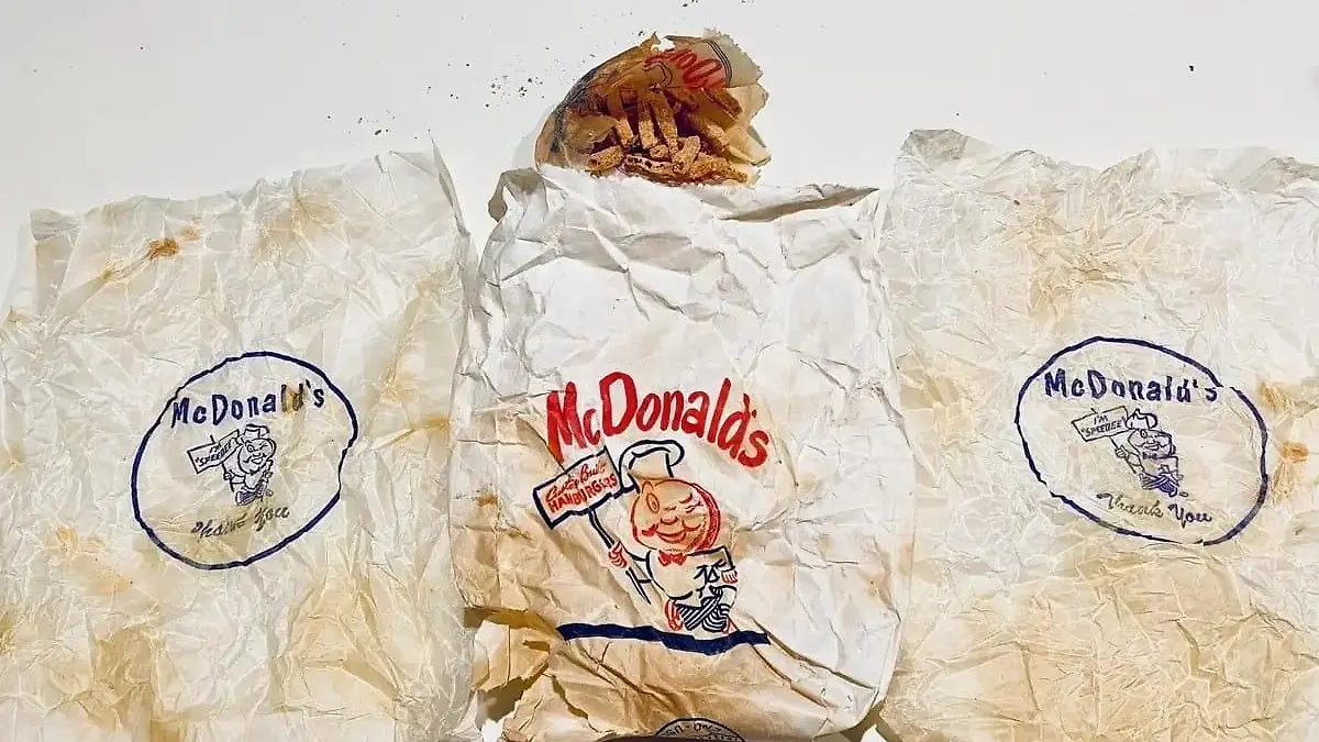 Das 63 Jahre alte Happy Meal von McDonalds wurde in der Hauswand gefunden.