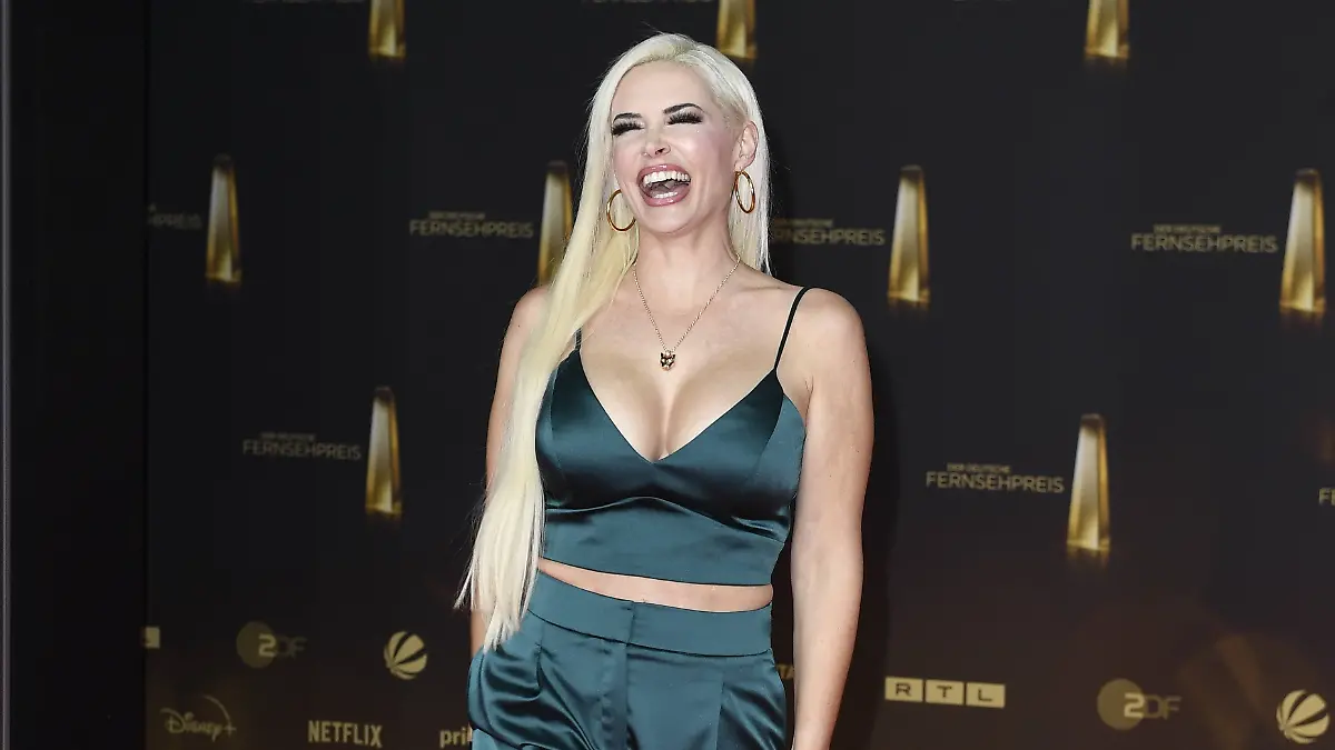 Daniela Katzenberger beim Deutschen Fernsehpreis 2024.