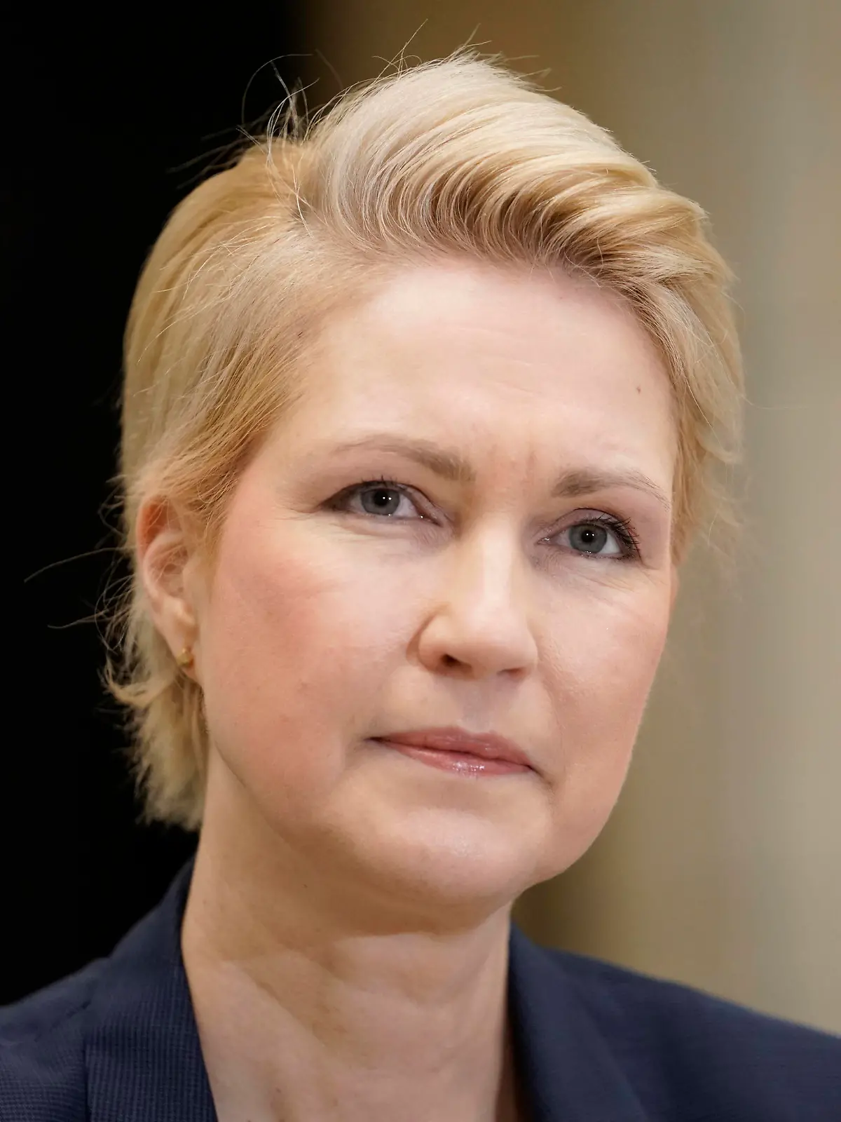  1019. Bundesratssitzung in Berlin Aktuell, 08.04.2022, Berlin, Ministerpraesidentin Manuela Schwesig SPD von Mecklenburg-Vorpommern im Portrait beim Fernsehinterview im Rahmen der 1019.Sitzung im Bundesrat in Berlin Berlin Berlin Deutschland *** 1019 Bundesrat meeting in Berlin Current, 08 04 2022, Berlin, State President Manuela Schwesig SPD of Mecklenburg Vorpommern in portrait during television interview in the 1019 meeting in the Bundesrat in Berlin Berlin Germany