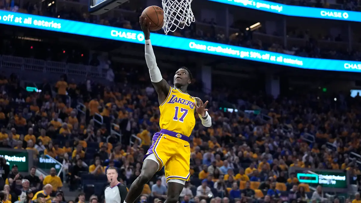 02.05.2023, USA, San Francisco: Basketball: NBA, Play-off-Runde, Western Conference, Halbfinale, 1. Spiel, Golden State Warriors - Los Angeles Lakers. Dennis Schröder (17), Guard der Los Angeles Lakers, in Aktion. Foto: Jeff Chiu/AP +++ dpa-Bildfunk +++