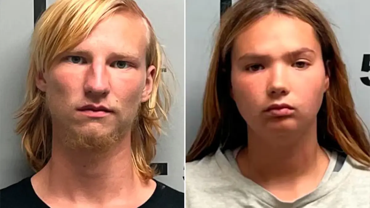 Darien Tyler Urban, 21, und Shalene Ehlers, 20, aus Arkansas werden der schweren Vernachlässigung beschuldigt