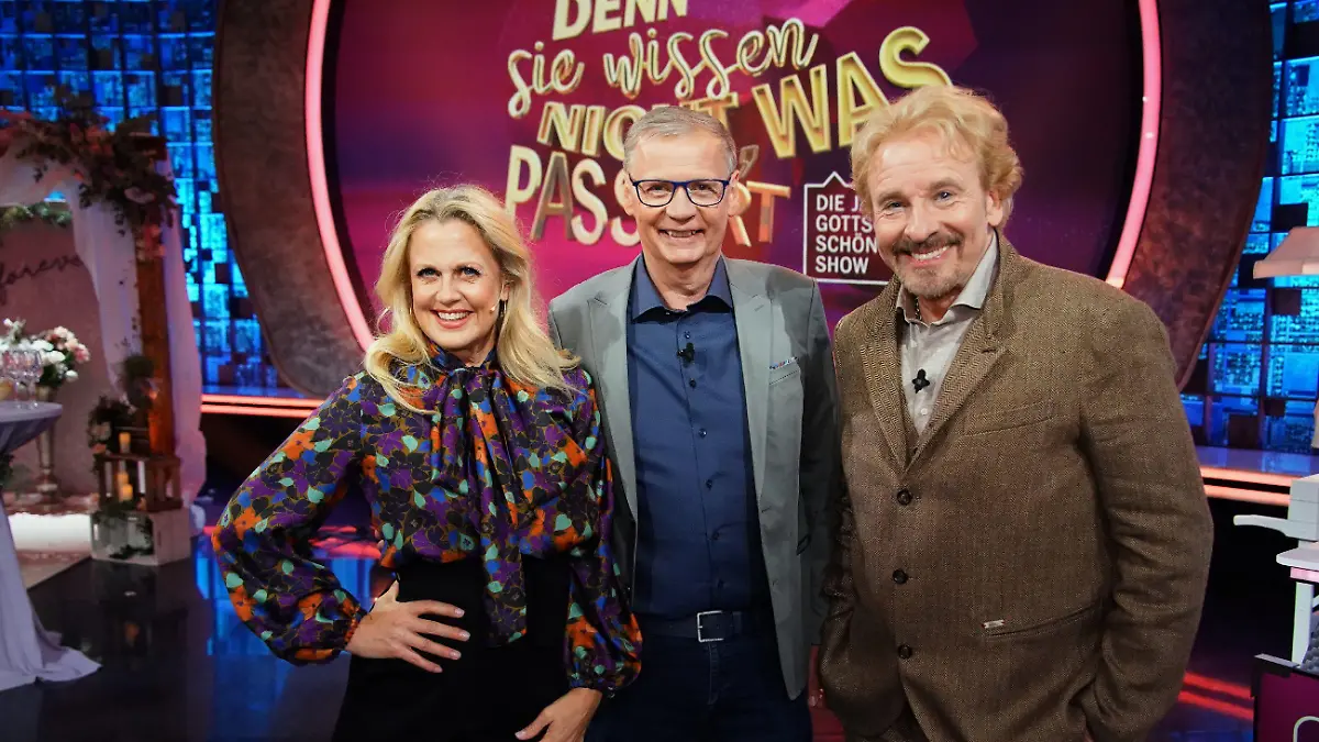 Barbara Schöneberger, Günther Jauch (M.) und Thomas Gottschalk. (Archivfoto)
Die Verwendung des sendungsbezogenen Materials ist nur mit dem Hinweis und Verlinkung auf RTL+ gestattet.