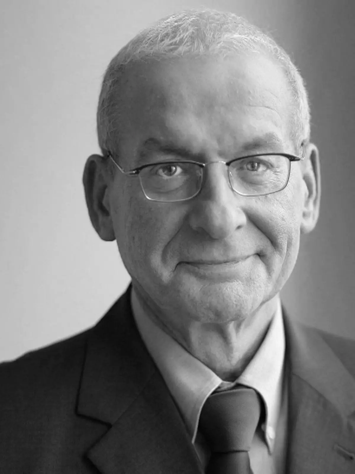 Bild zu: "Große Trauer um "Raus aus den Schulden"-Star Peter Zwegat"