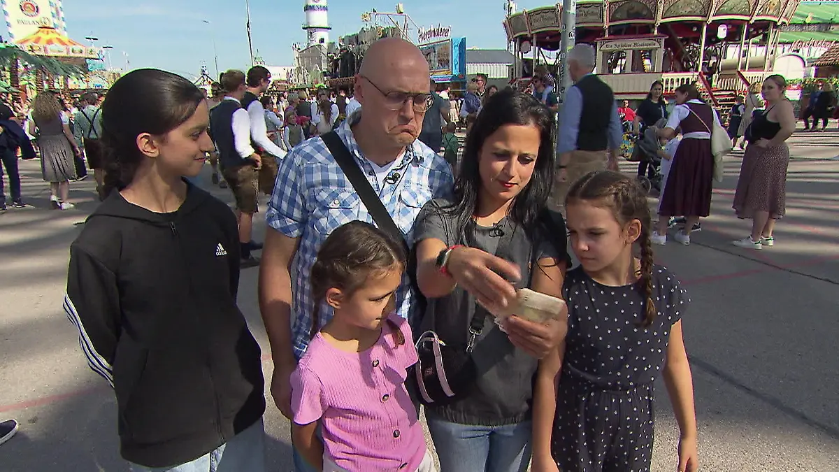 Zu fünft auf der Wiesn: Wie weit kommt eine Familie mit 250 Euro?