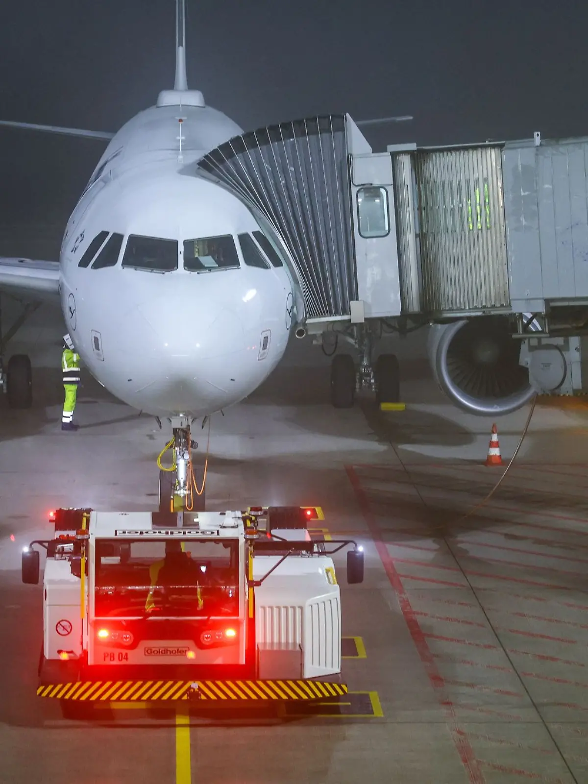 Bild zu: "Diese Fluglinien sind betroffen"