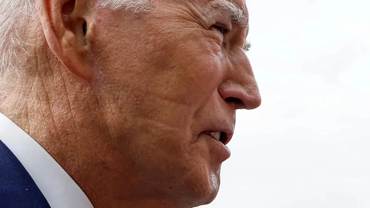 U.S. President Joe Biden carries marks left by the straps of a continuous positive airway pressure machine, or CPAP, visible on his face as he talks to reporters at the White House in Washington, U.S. June 28, 2023. REUTERS/Jonathan Ernst