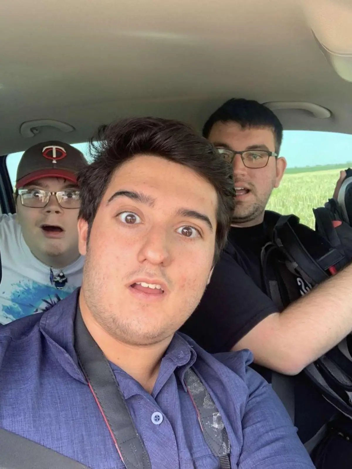 Nicholas Nair, 20, aus Denton, Texas, Gavin Short, 19, aus Grayslake, Illinois, und Drake Brooks, 22, of Evansville, Indiana, sind bei einem Autounfall ums Leben gekommen.