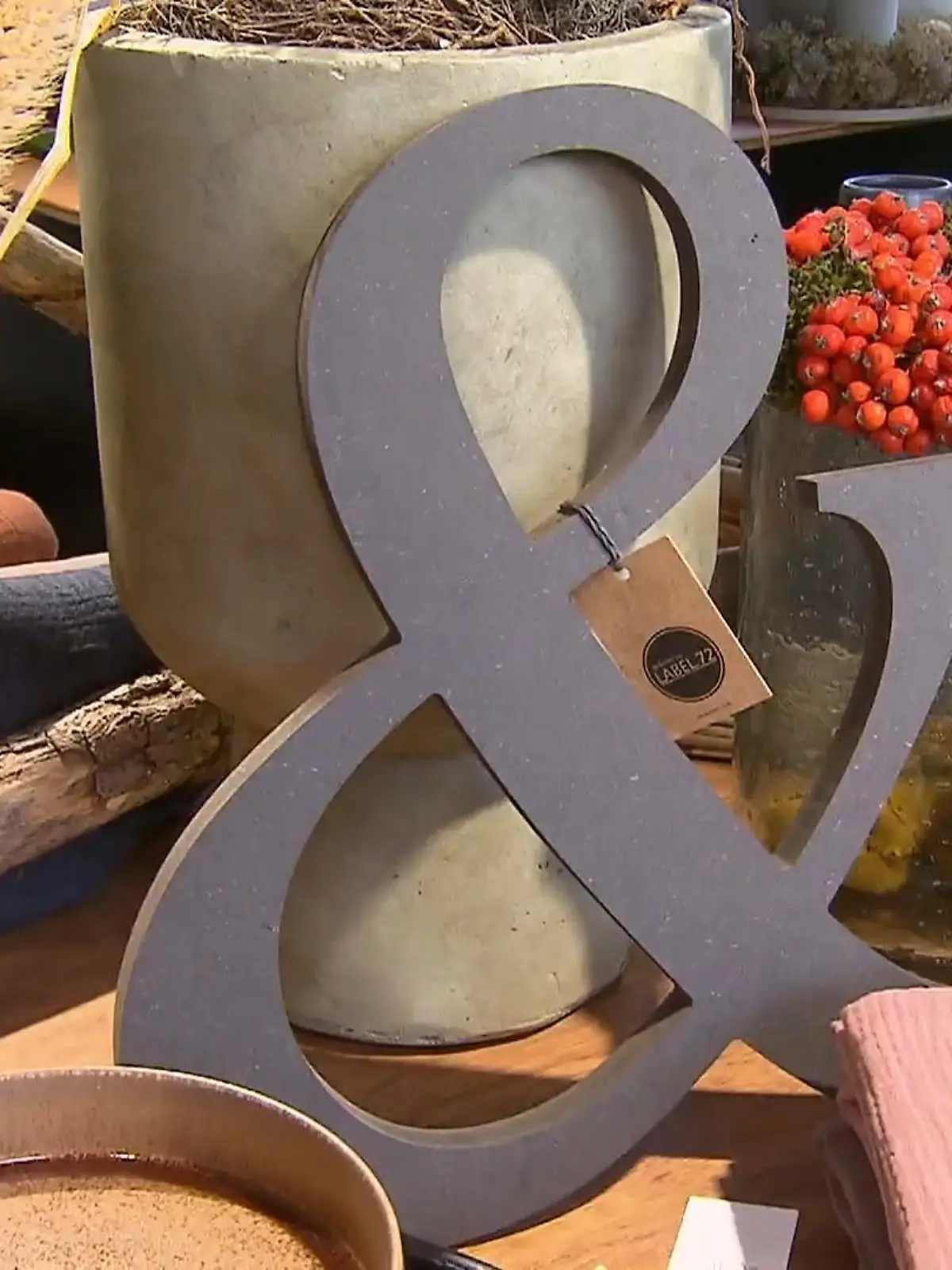 Bild zu: "Deborah und Paul im Shopping-Fieber"