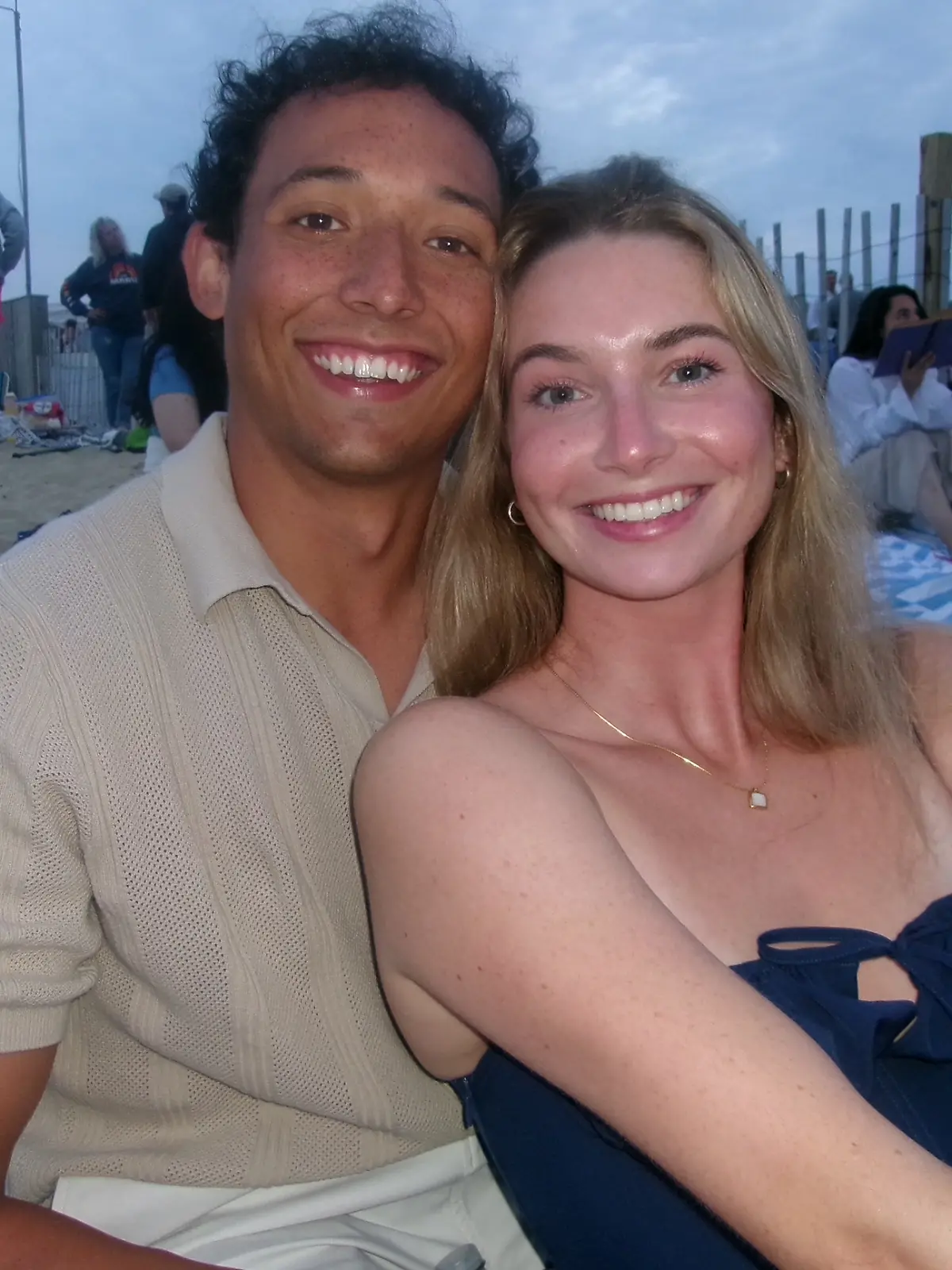 Caroline und ihr Freund Ryan. Vor jedem Kuss muss er ein genaues Protokoll befolgen.
