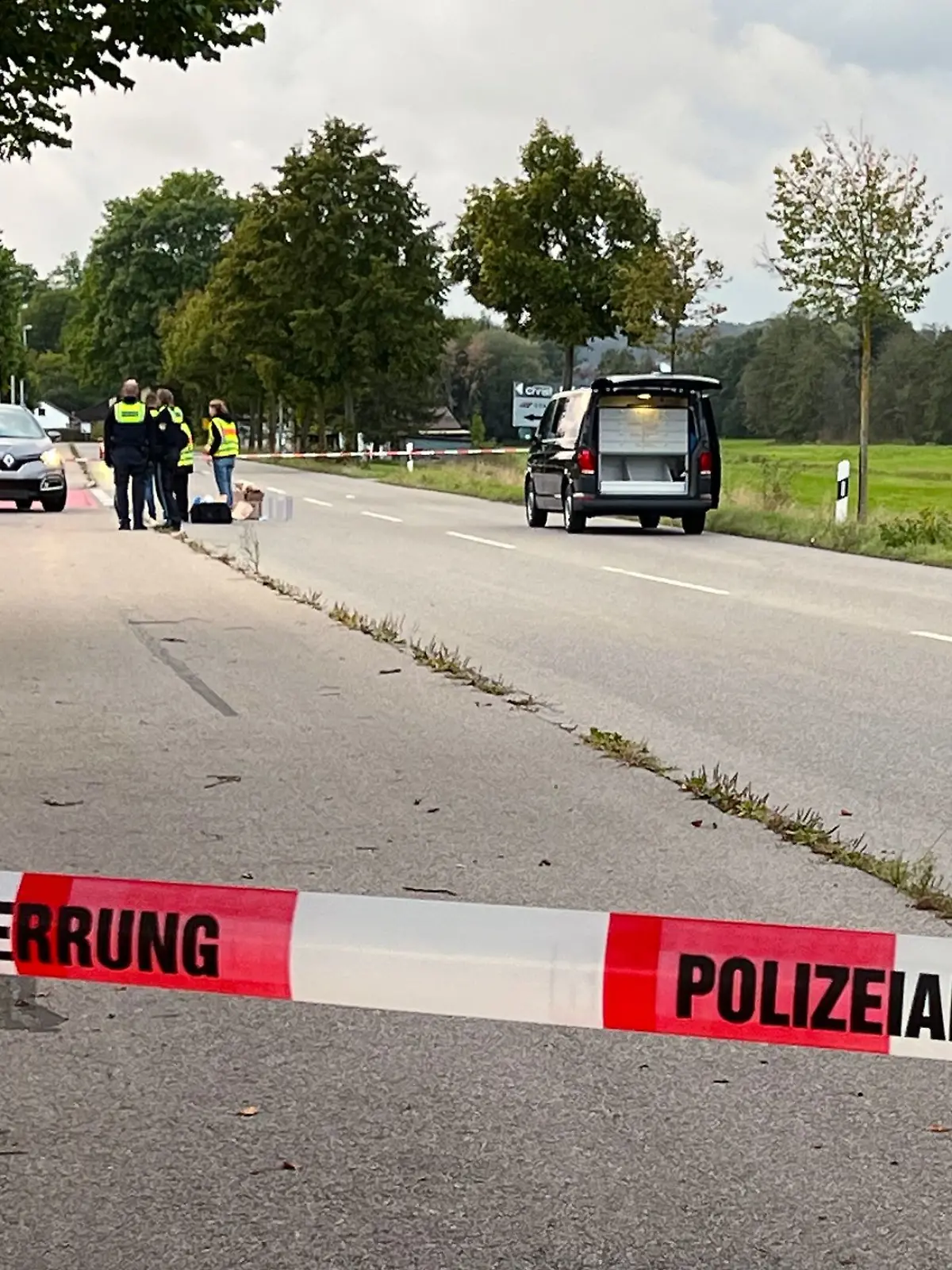 Bild zu: "Fußgänger angefahren und mit Messer attackiert "