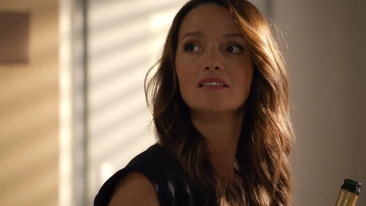 Böse Überraschung bei AWZ! Trifft Jenny hier auf Nebenbuhlerin Charlie?