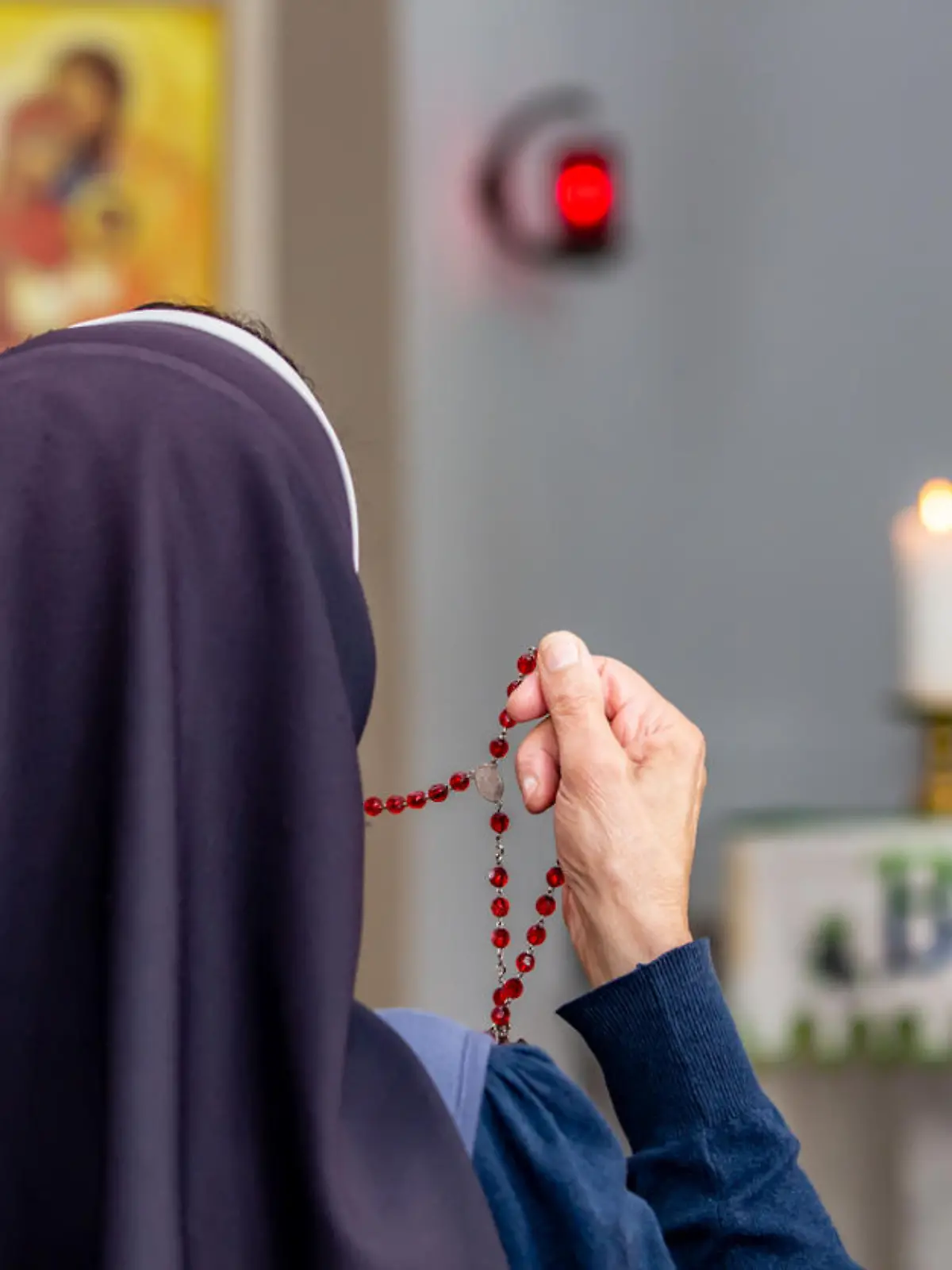 Nonne von hinten