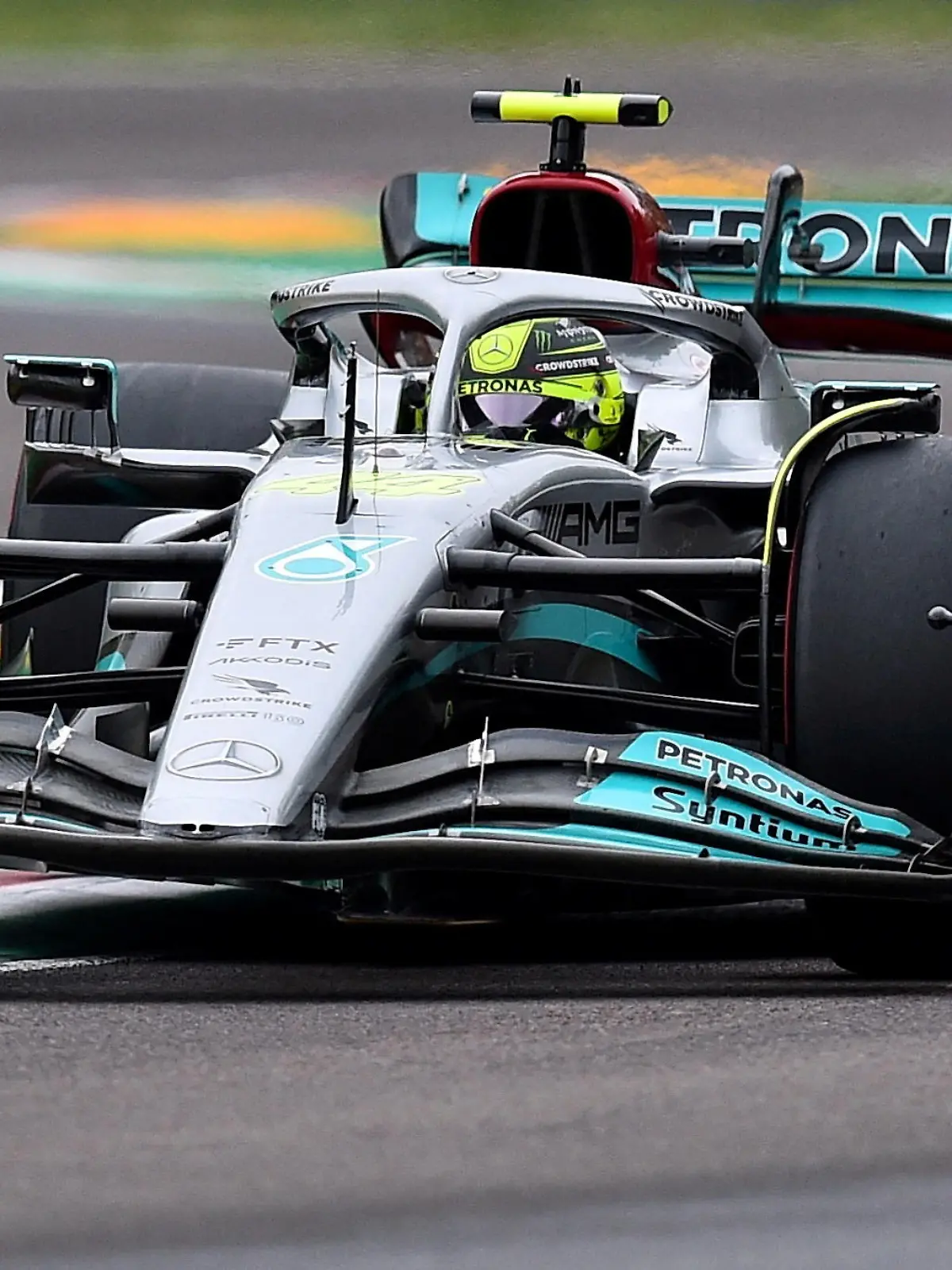 FILE PHOTO: Formula One F1 - Emilia Romagna Grand Prix - Autodromo Enzo e Dino Ferrari, Imola, Italy - April 22, 2022 Mercedes' Lewis Hamilton in action during qualifying REUTERS/Massimo Pinca/File Photo