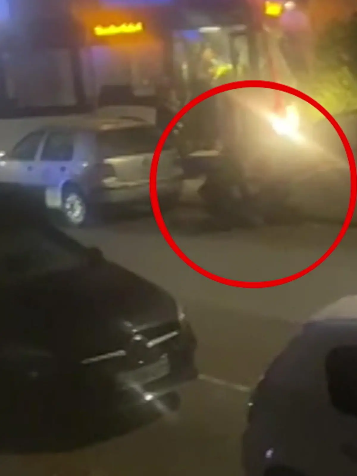 Bild zu: "Geklauter Bus landet in Hauswand"