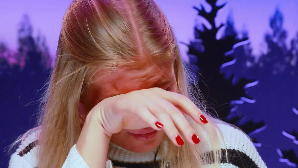 Antonia Hemmer weint bei der CoupleChallenge 2022