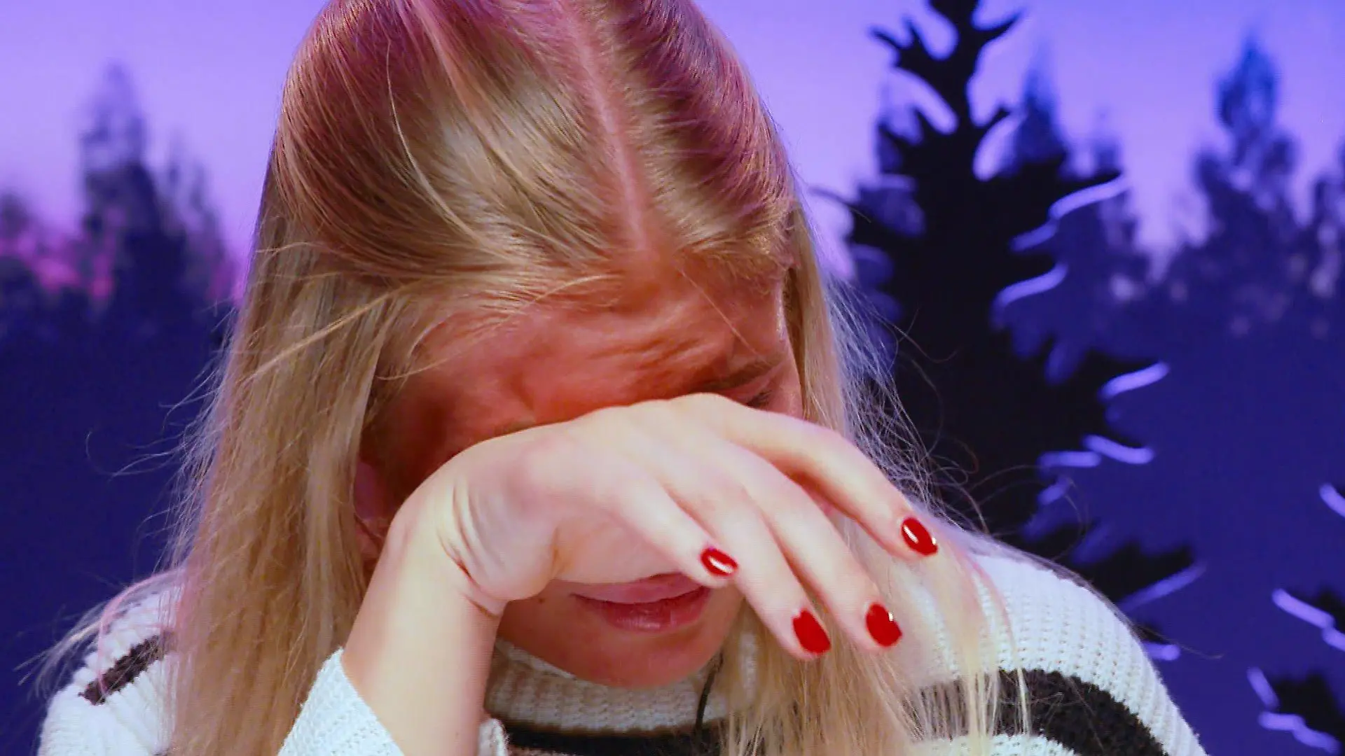Antonia Hemmer weint bei der CoupleChallenge 2022