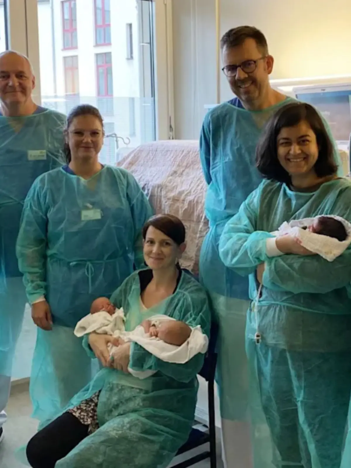 Drei Zwillingspaare sind am selben Tag im Krankenhaus St. Elisabeth und St. Barbara in Halle zur Welt gekommen.