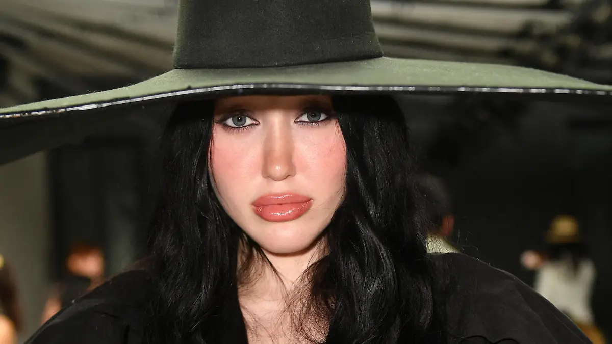 Noah Cyrus - Personnalités au défilé Yohji Yamamoto mode homme printemps / été 2024 à Paris le 22 juin 2023. © Veeren / Clovis / Bestimage Celebs at Yohji Yamamoto men's spring/summer 2024 fashion show in Paris on 22 June 2023.