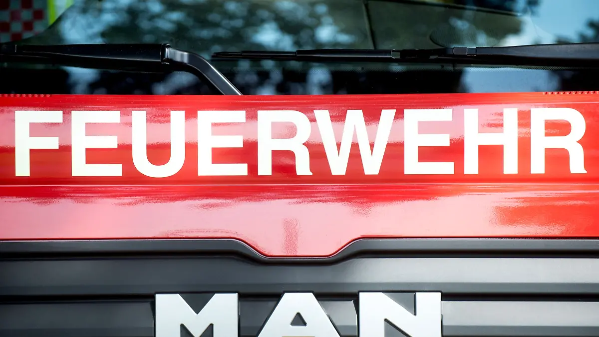 Ein Feuer auf einem Pferdegehöft im Landkreis Diepholz hinterlässt einen Sachschaden von rund 150.000 Euro. (Symbolbild)