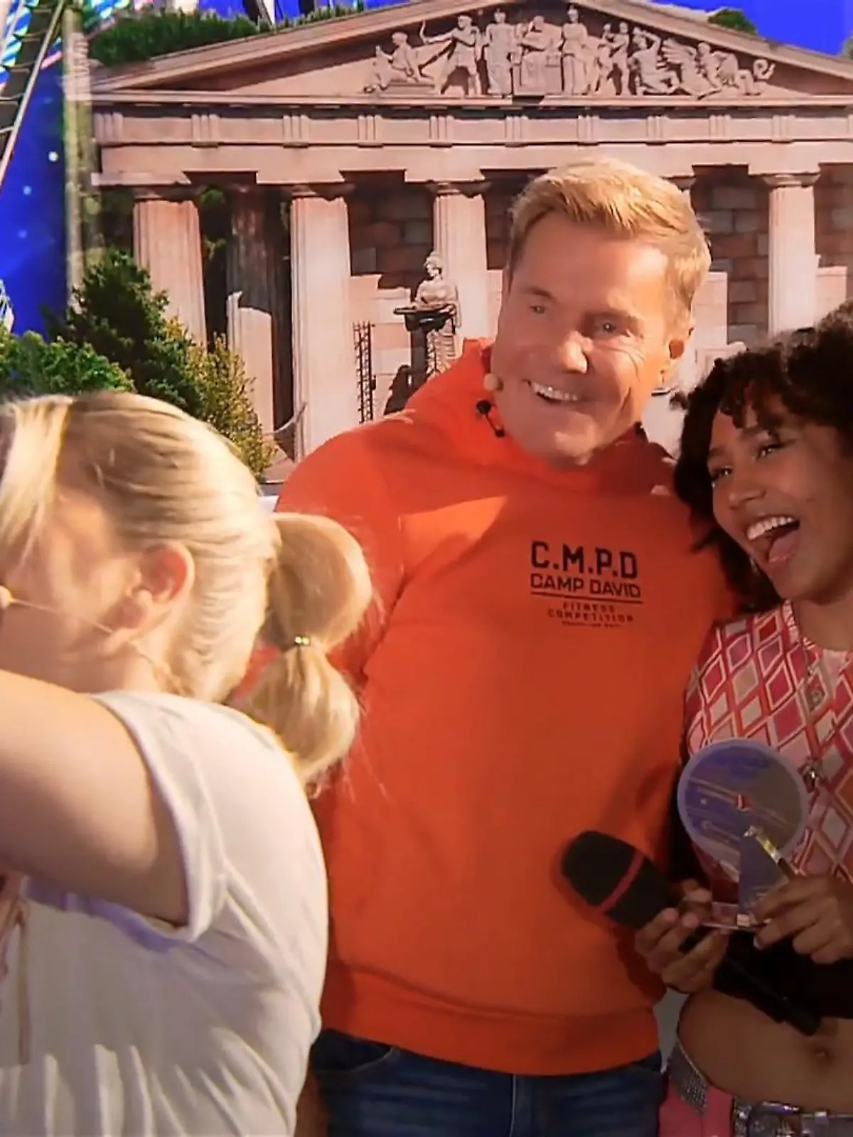 Bild zu: "Bei DSDS wird für Johannas Mama ein Bohlen-Traum wahr"