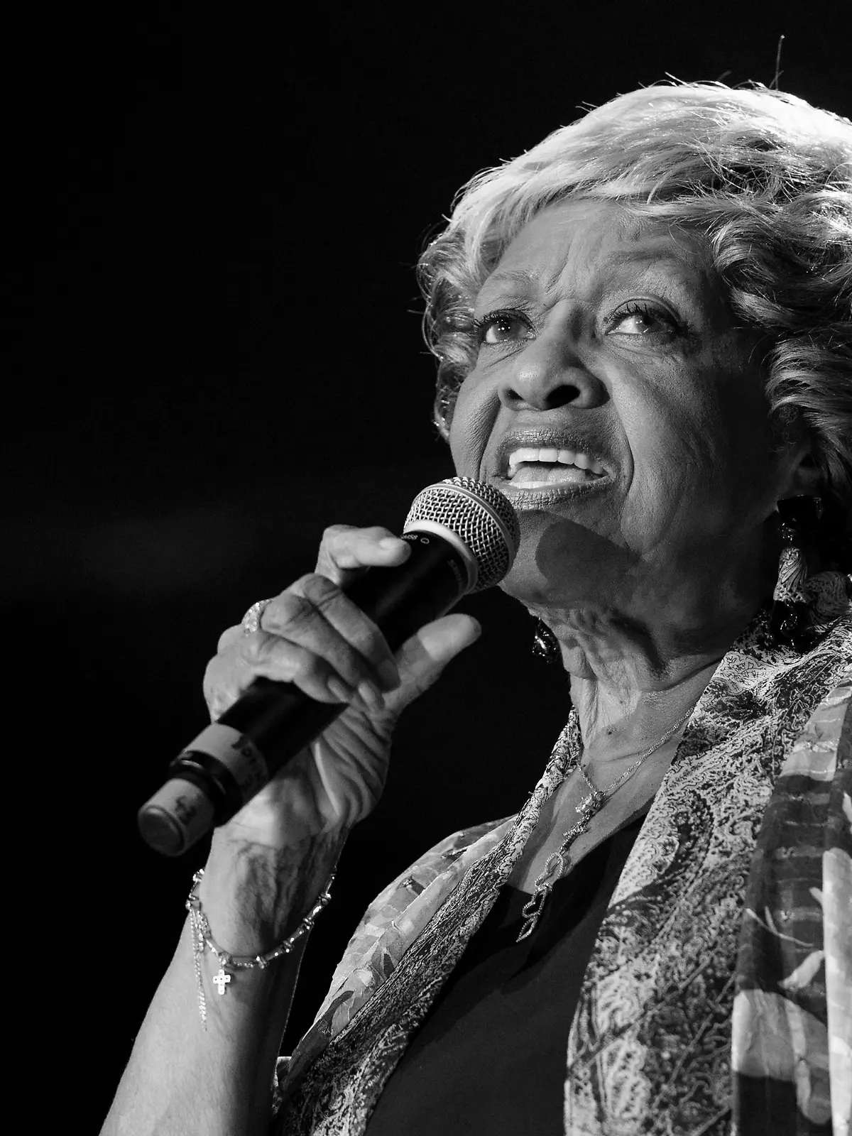 Cissy Houston war als Sängerin erfolgreich und ist die Mutter von Whitney Houston. Nun ist sie im Alter von 91 Jahren gestorben.