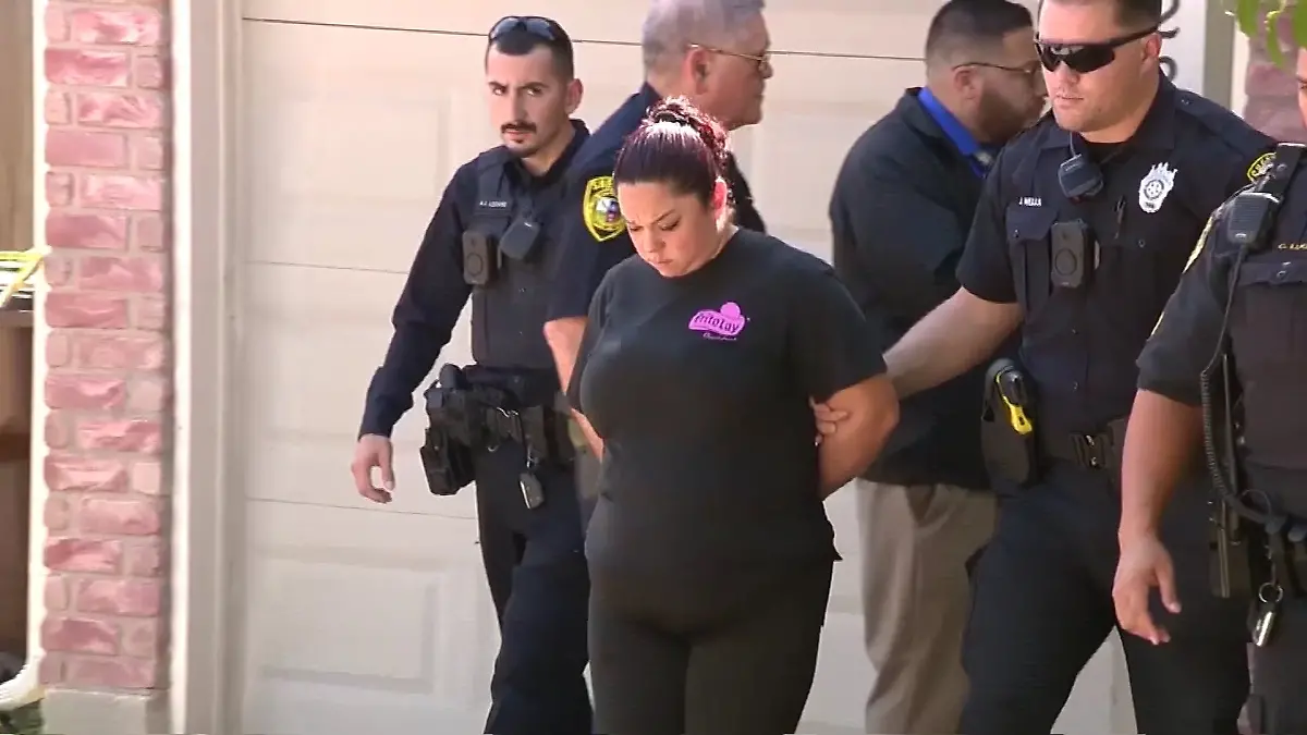 Heather Rodriguez (36) ließ ihre Teenie-Tochter mit dem Kleinkind allein im Haus.