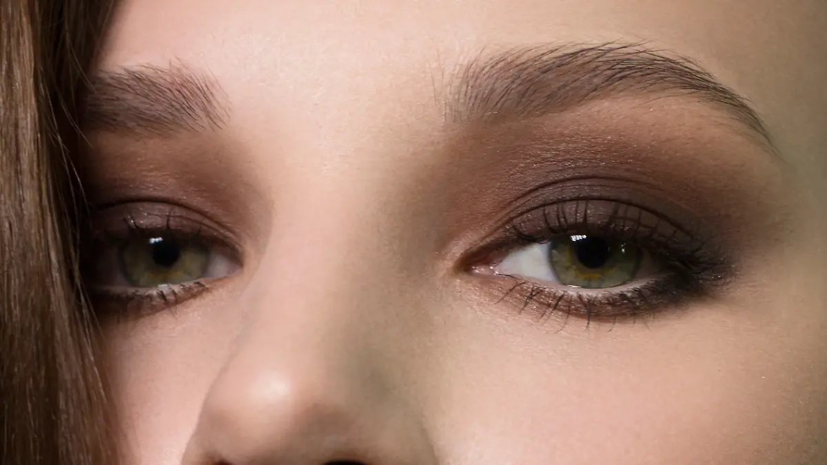 Smokey Eyes sind eine beliebte Variante, die Augen zu betonen.