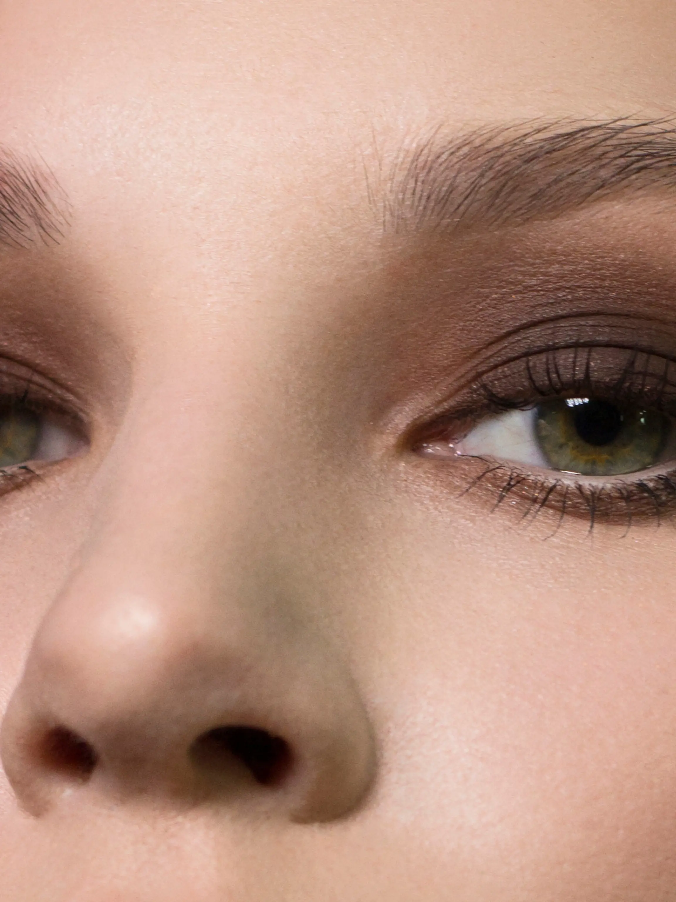 Smokey Eyes sind eine beliebte Variante, die Augen zu betonen.