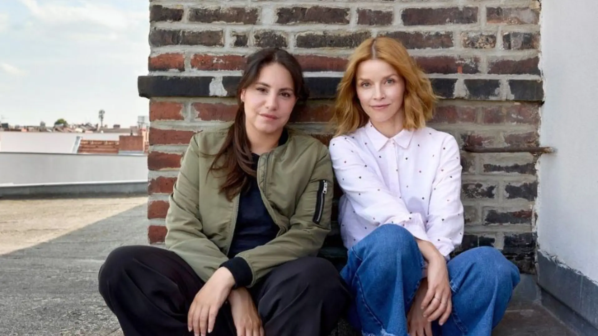 Karoline Schuch (r.) und Almila Bagriacik