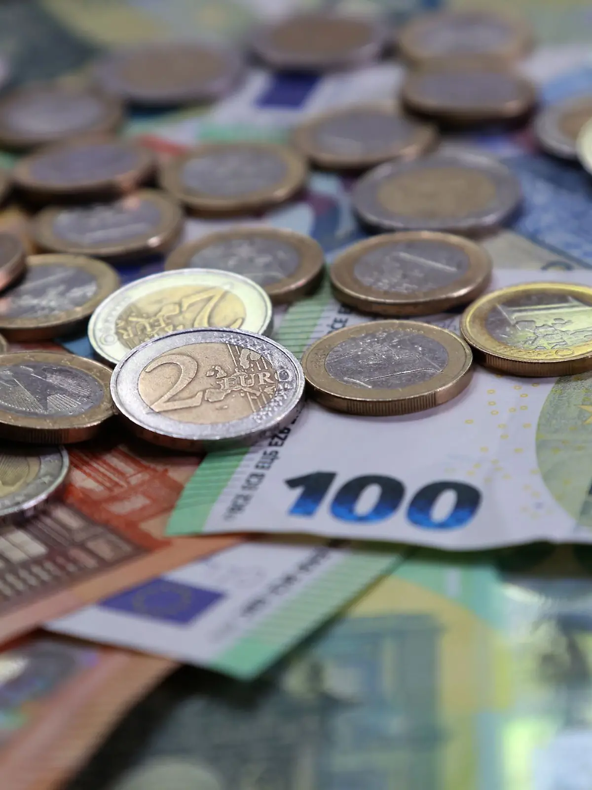 Bild zu: "Wo werden die meisten Steuergelder verschwendet? "