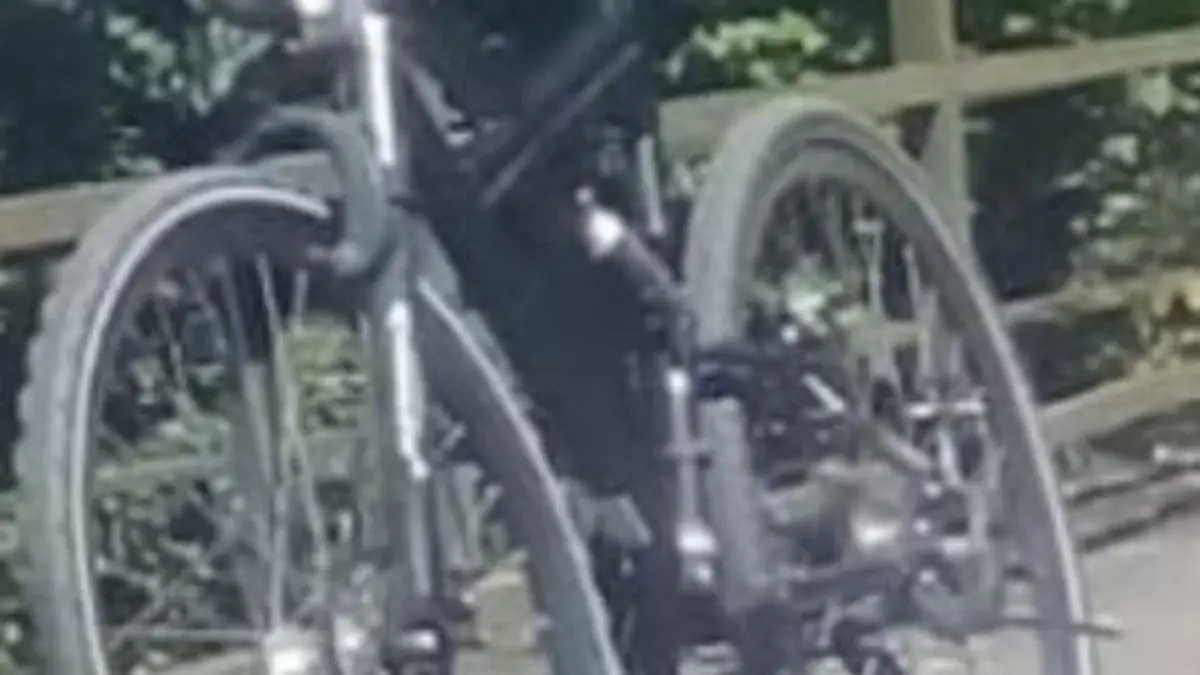 Das Fahrrad des Vermissten mit den deutlich erkennbaren weißen Streifen