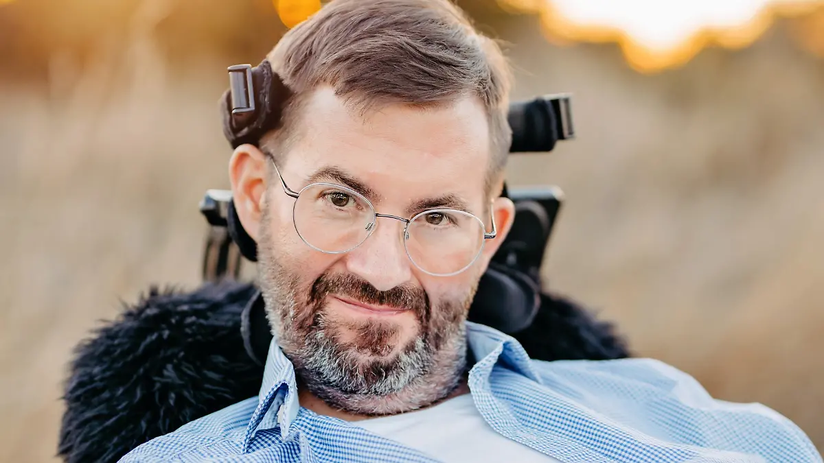 ALS-Patient Christian Bär in seinem Rollstuhl.