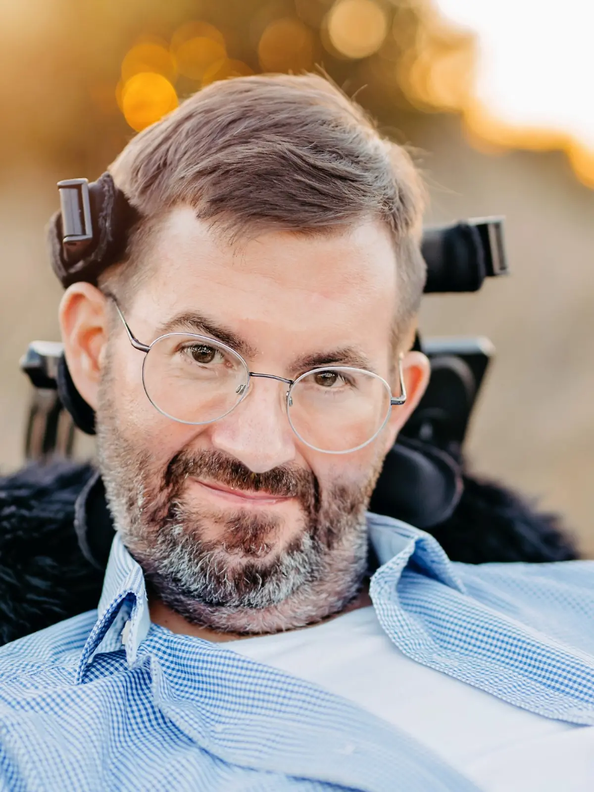 ALS-Patient Christian Bär in seinem Rollstuhl. 