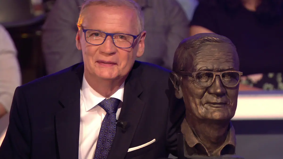 Günther Jauch und Büste