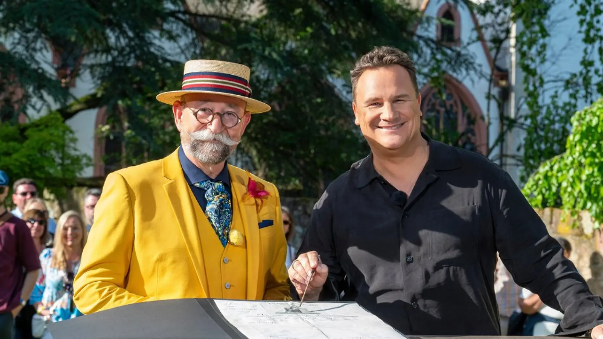 Guido Maria Kretschmer (r.) und „Bares für Rares”-Urgestein Horst Lichter.