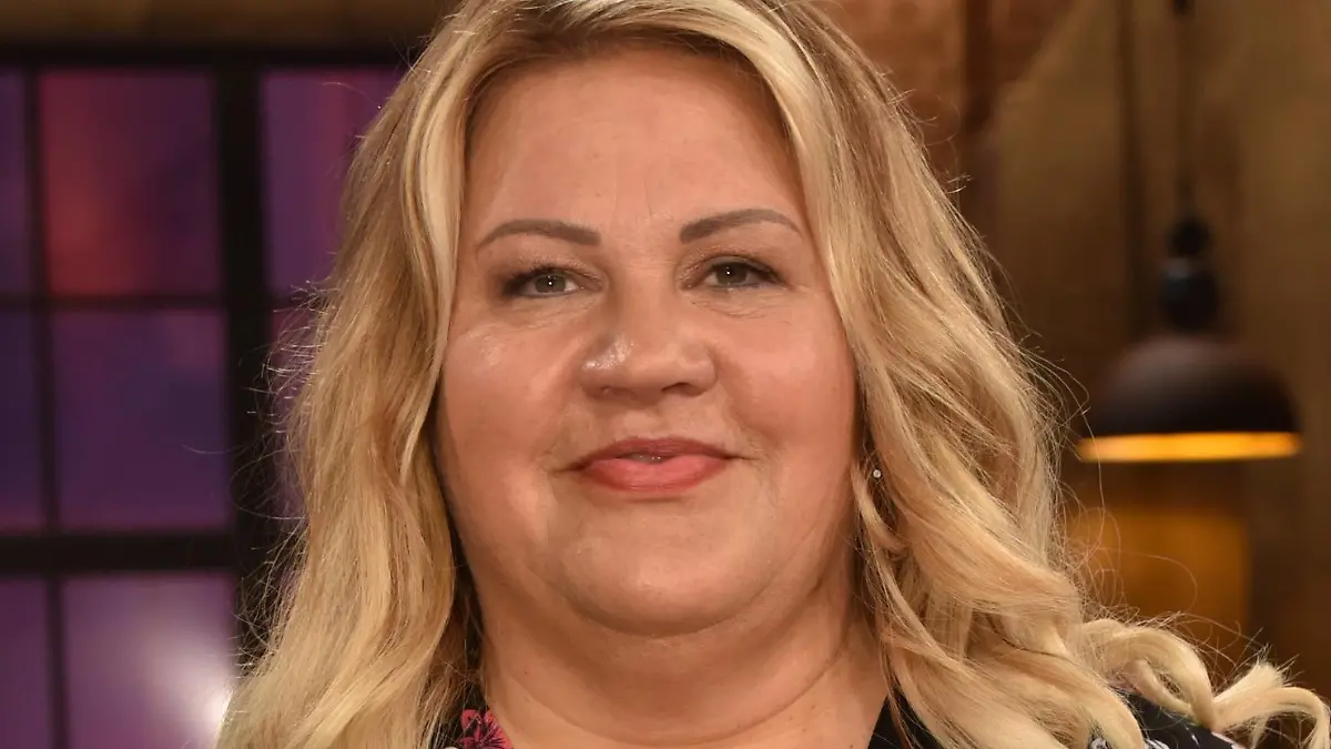 die Entertainerin Ilka Bessin, war Cindy aus Marzahn , zu Gast in der WDR Talkshow Kölner Treff am 10.05.2019 in Köln. *** the entertainer Ilka Bessin was Cindy from Marzahn as guest in the WDR talk show Kölner Treff on 10 05 2019 in Cologne  