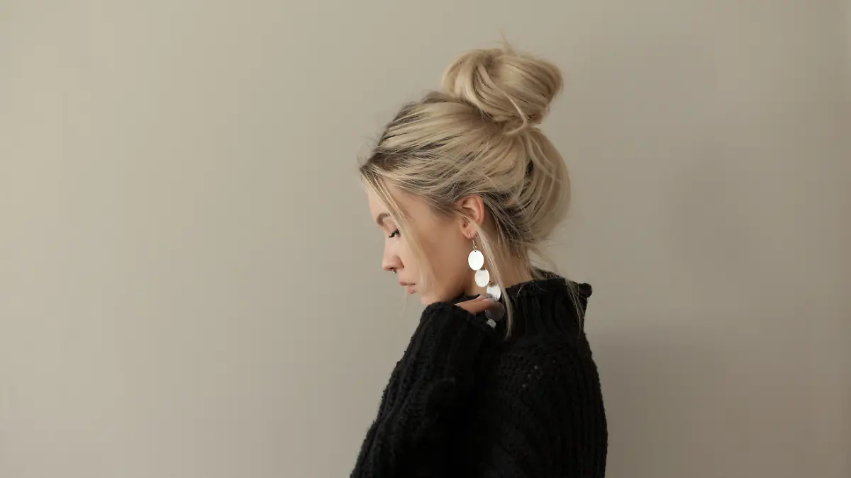 Wie gelingt der perfekte Messy Bun?