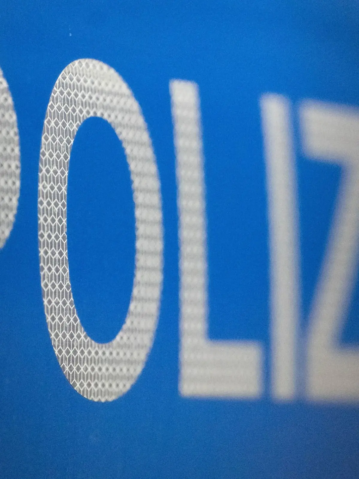 Bild zu: "Radfahrerin (15) übersieht Auto - tot!"