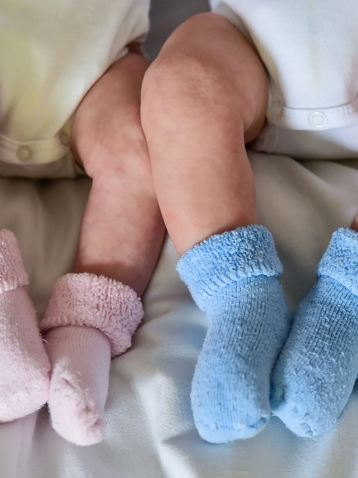 Bild zu: "Angeblich nur eins geboren! Zwillingsmama sucht verzweifelt nach ihrem Baby"