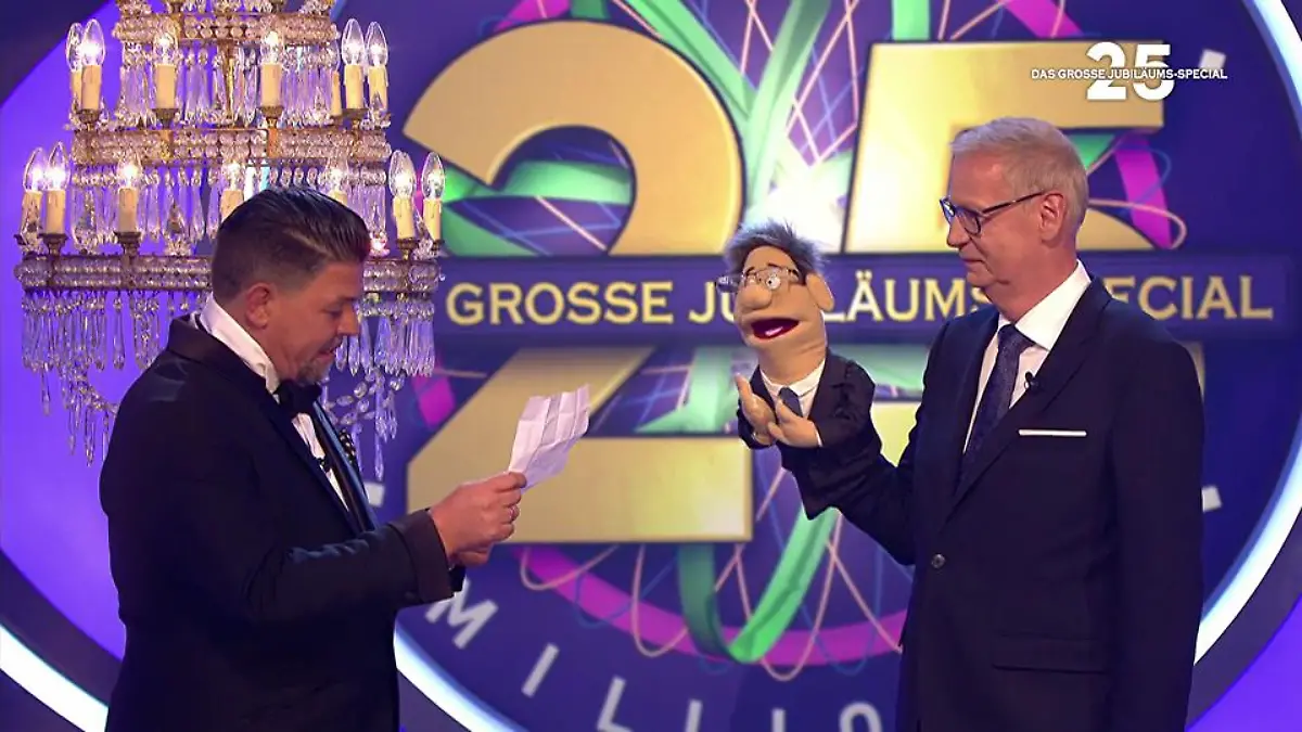 TV-Koch Tim Mälzer überrascht WWM-Moderator Günther Jauch gleich doppelt!