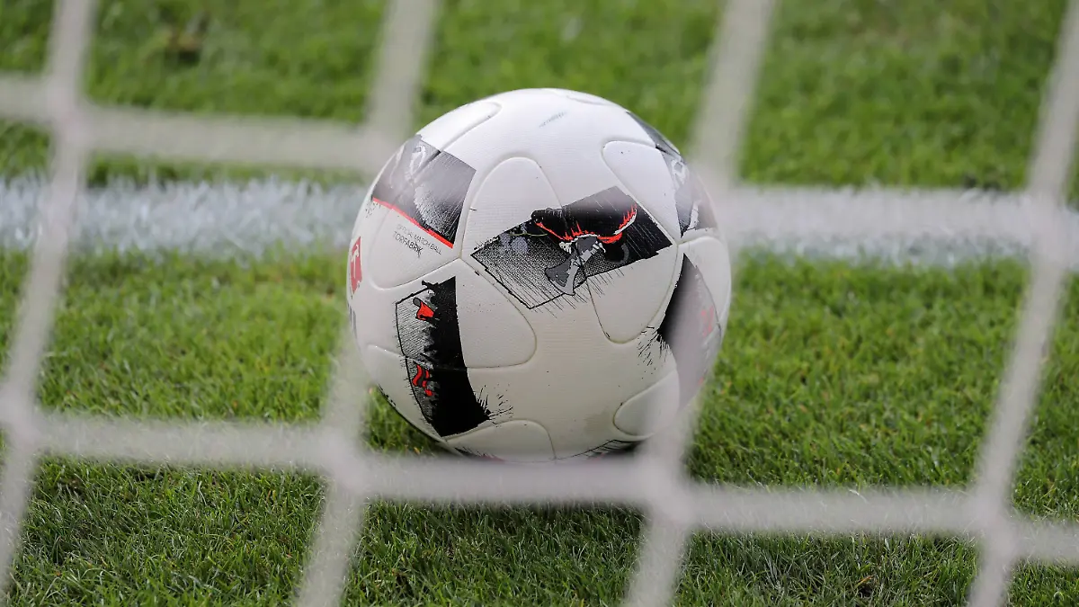 Symbolbild Fussball.jpg
