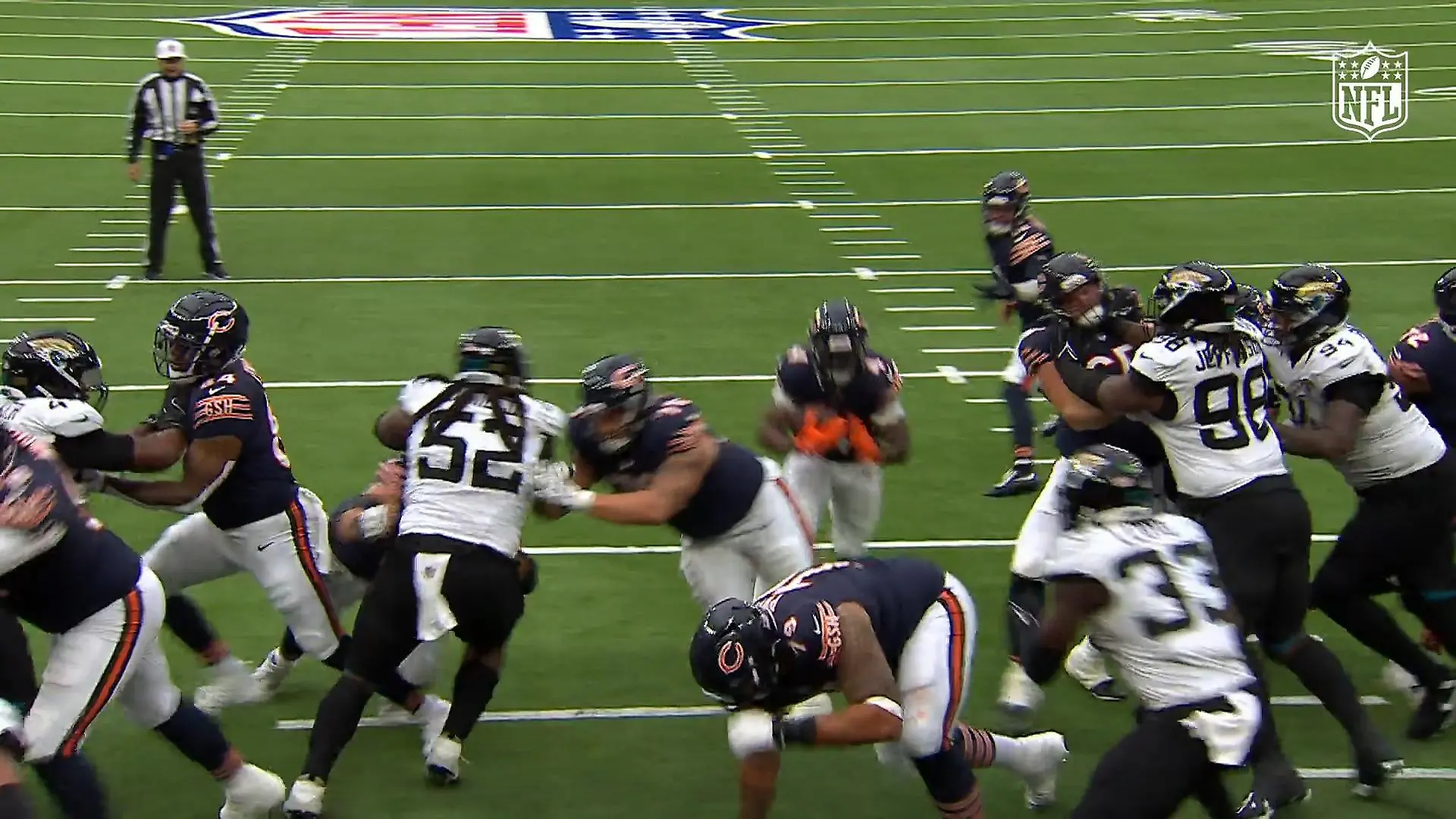 D’Andre Swift tankt sich durch Fünfter Touchdown für Bears!